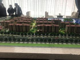 湖畔首府